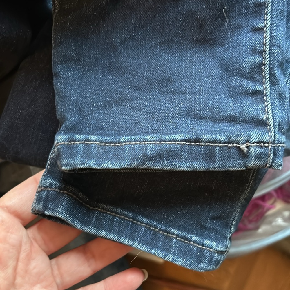 Dark Wash Joe's Jeans slim fit - Picture 9 of 10